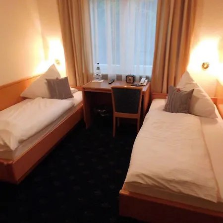 Hotel Oelen & Holgers Brasserie Und Lounge 3*